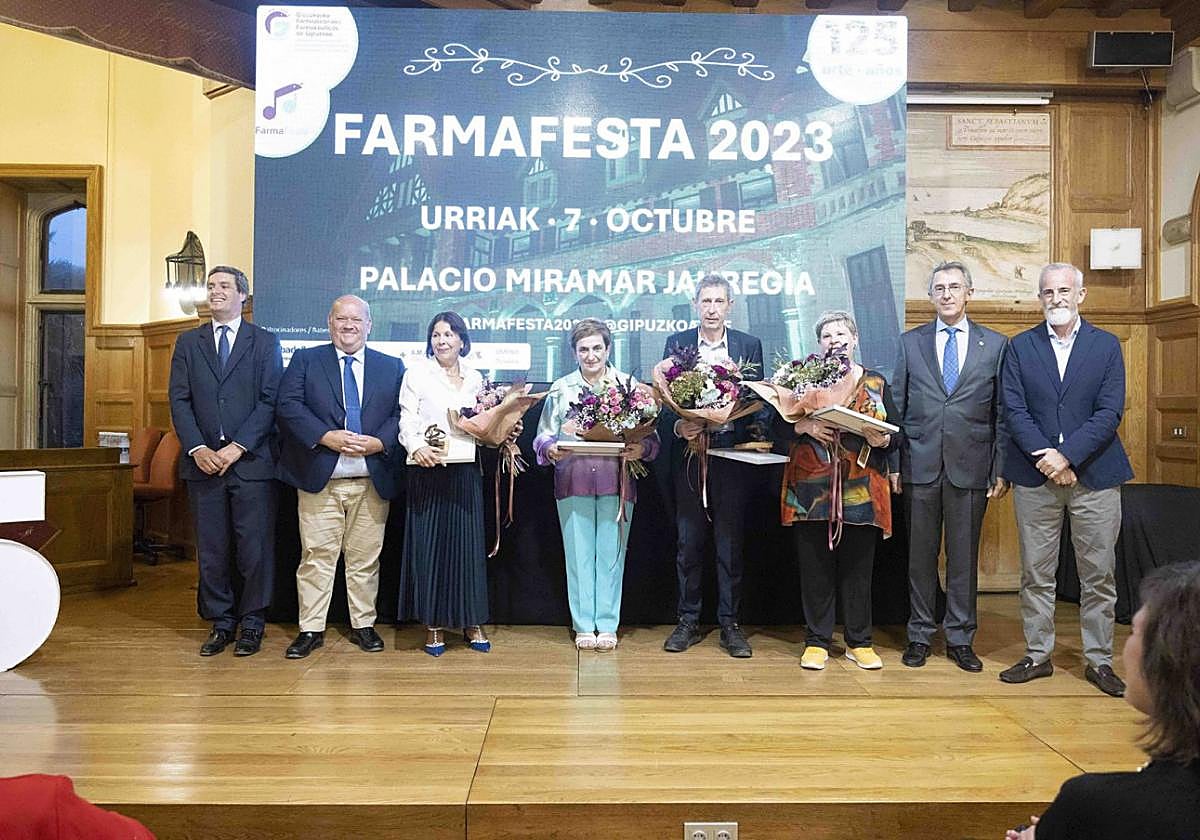 Profesionales farmacéuticos galardonados.