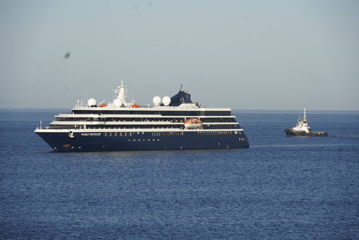 Un crucero en la bahía donostiarra