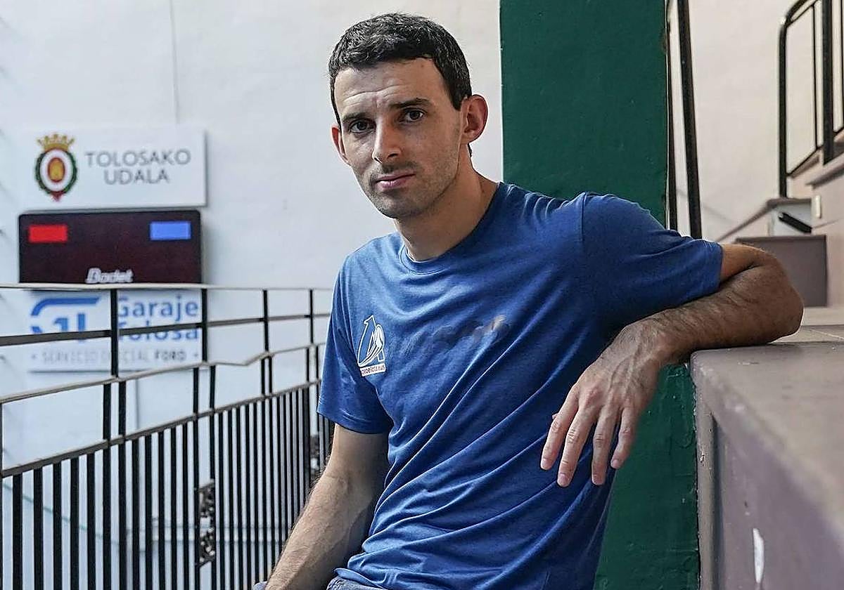 El amezketarra considera que la pelota profesional debería recuperar la asiduidad en la actividad del frontón Beotibar.