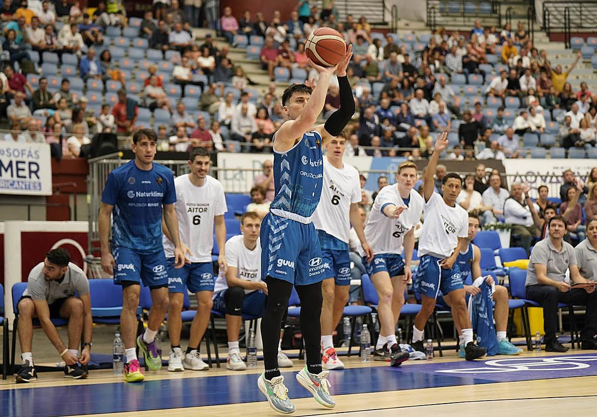 Alex Barcello, MVP del partido con 29 puntos, 5 faltas recibidas y una valoración final de 22.