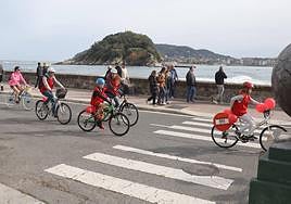 La marcha a su paso por La Concha.
