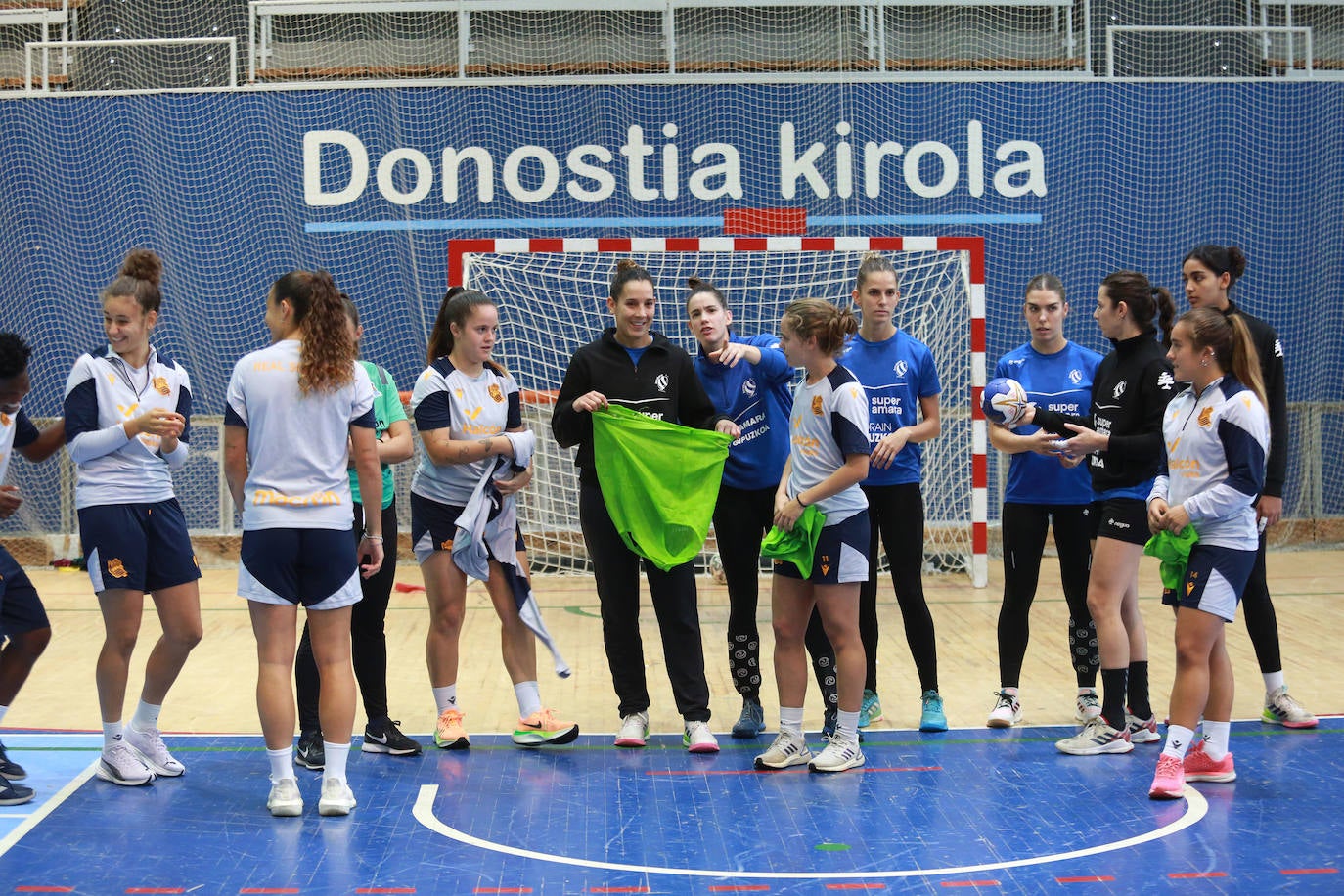 Bera Bera y Real Sociedad se citan sobre el parqué