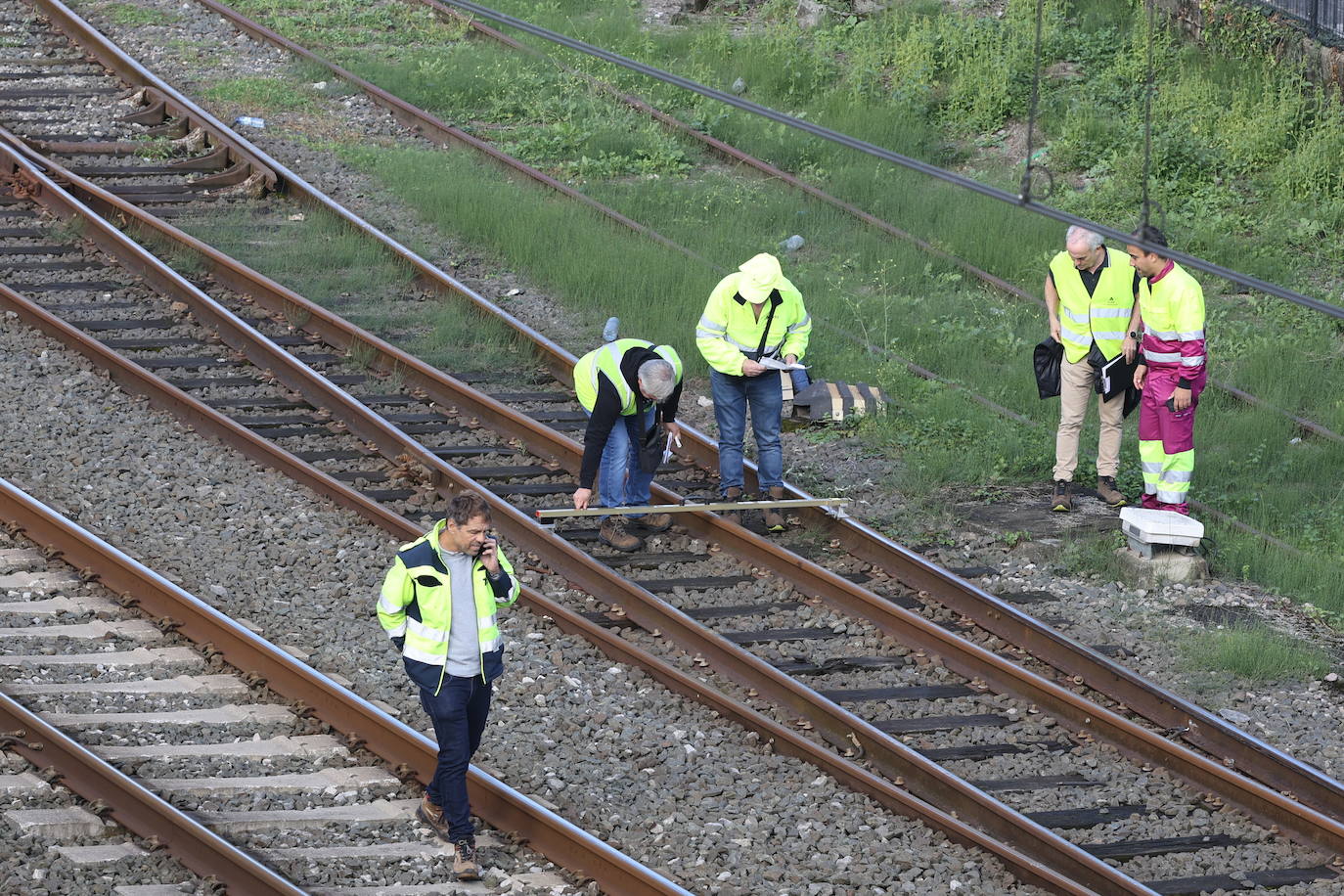 Un tren de mercancías descarrila en Pasaia
