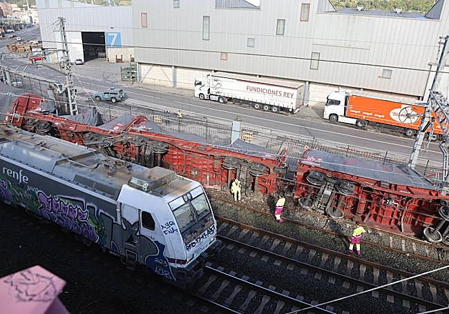 Así ha quedado el tren descarrilado.