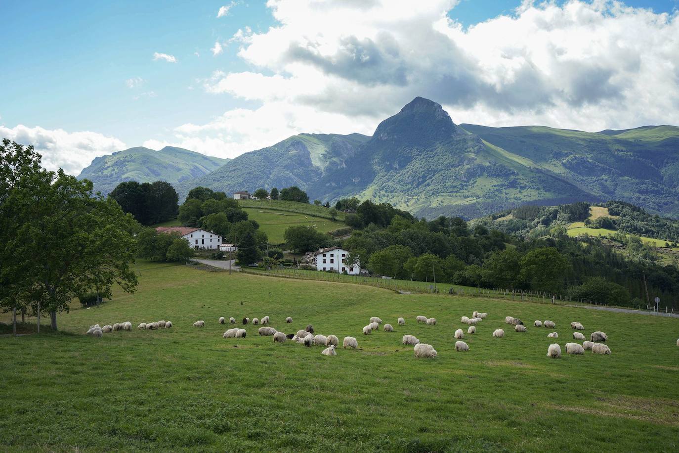 Paseos por las leyendas vascas