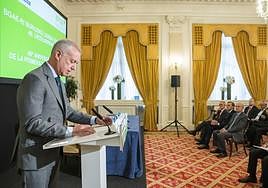 Urkullu durante su intervención ayer en Bilbao en el 40 aniversario de la primera de Ley sobre EPSV.