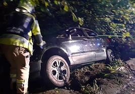 El vehículo accidentado en Igeldo.