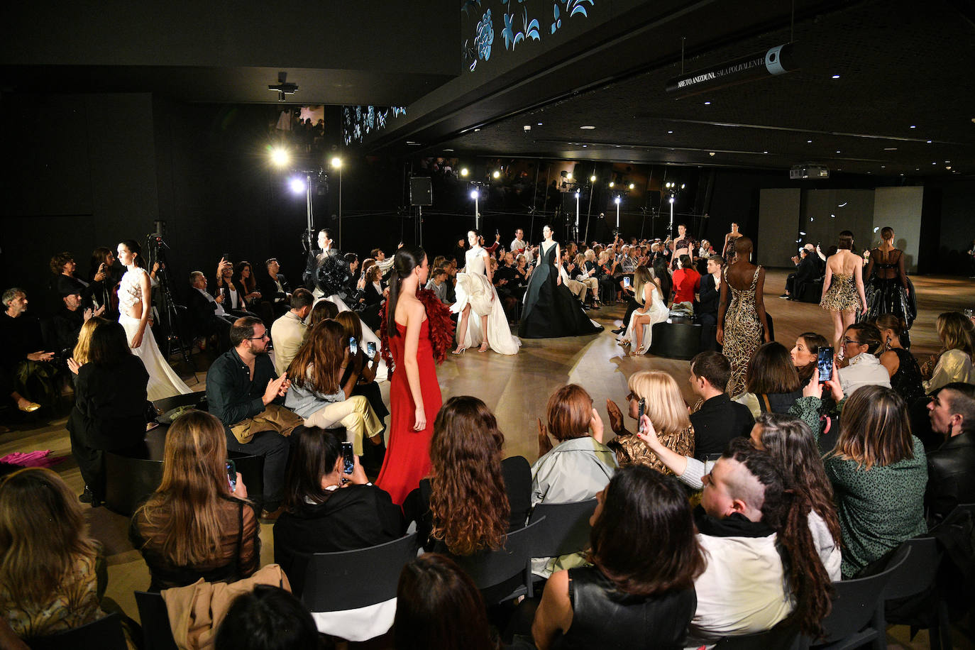 Isabel Sanchis se estrena en San Sebastián Moda Festival a lo grande