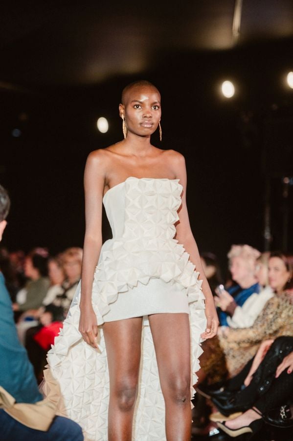 Desfile de Isabel Sanchis en Balenciaga