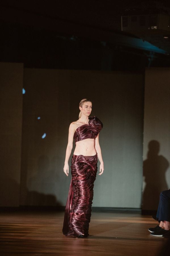 Desfile de Isabel Sanchis en Balenciaga