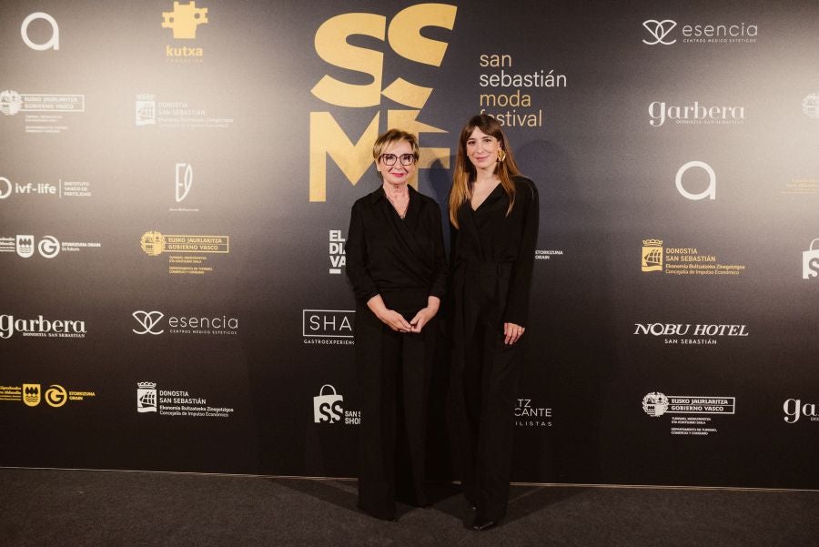 Photocall del desfile de Isabel Sanchis