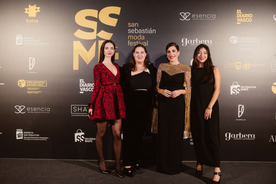 Photocall del desfile de Isabel Sanchis