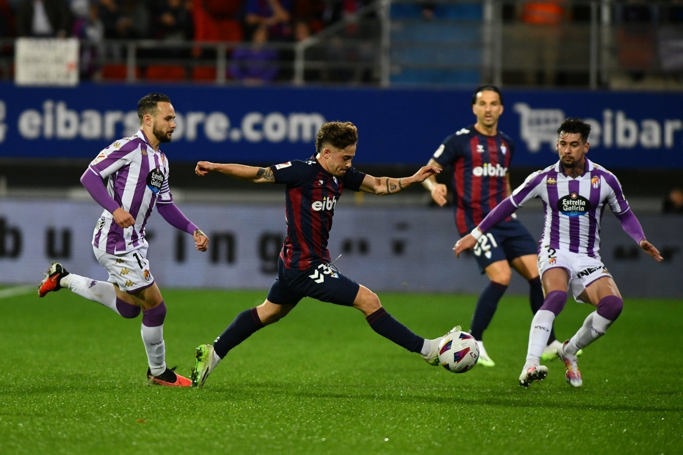 Las mejores imágenes de la &#039;manita&#039; del Eibar al Valladolid