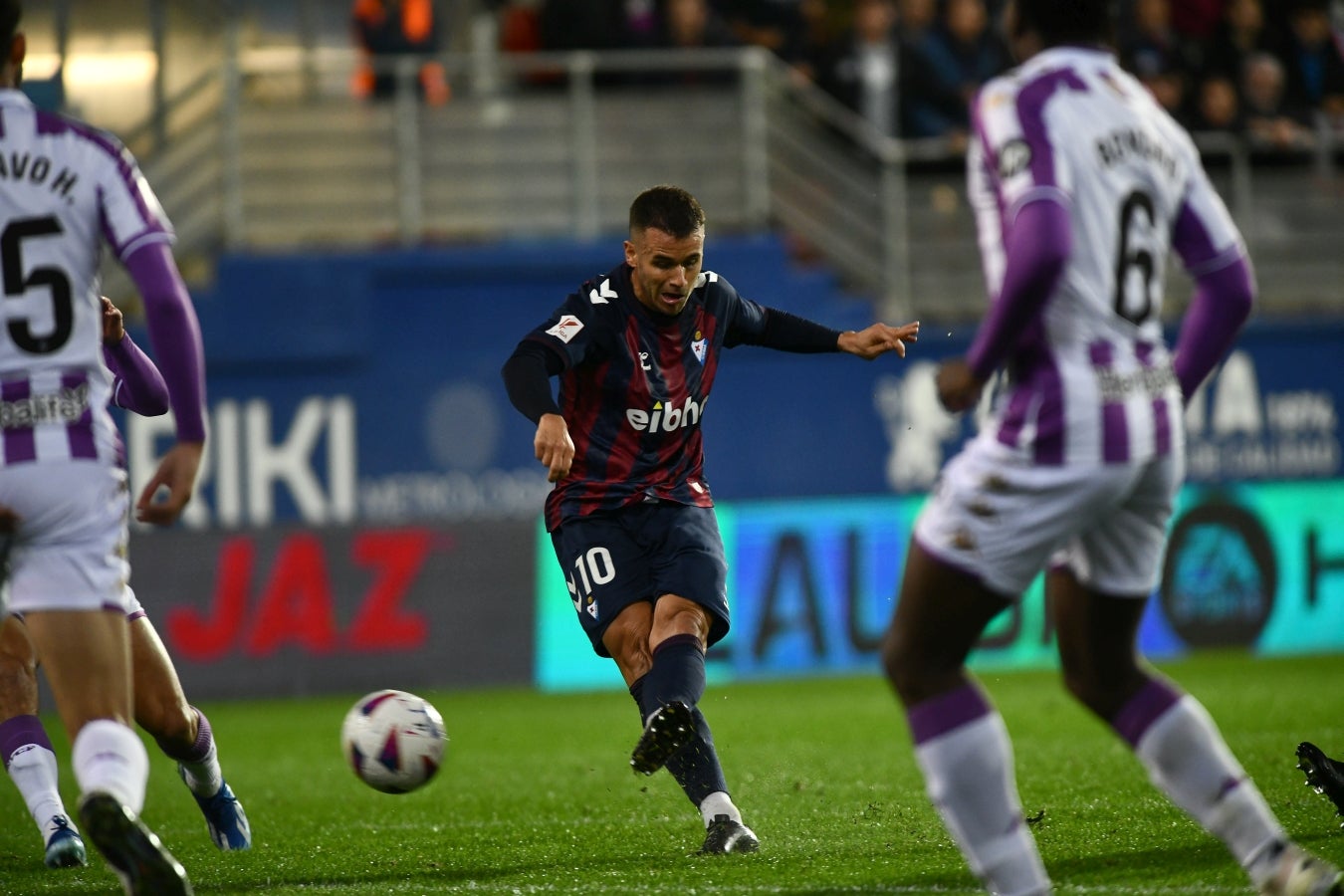 Las mejores imágenes de la &#039;manita&#039; del Eibar al Valladolid