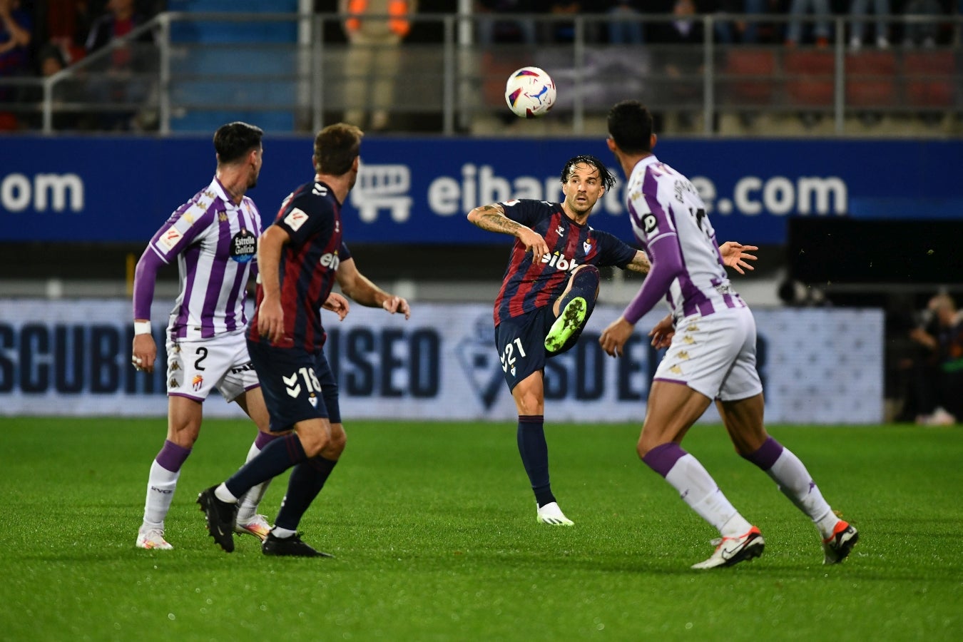 Las mejores imágenes de la &#039;manita&#039; del Eibar al Valladolid