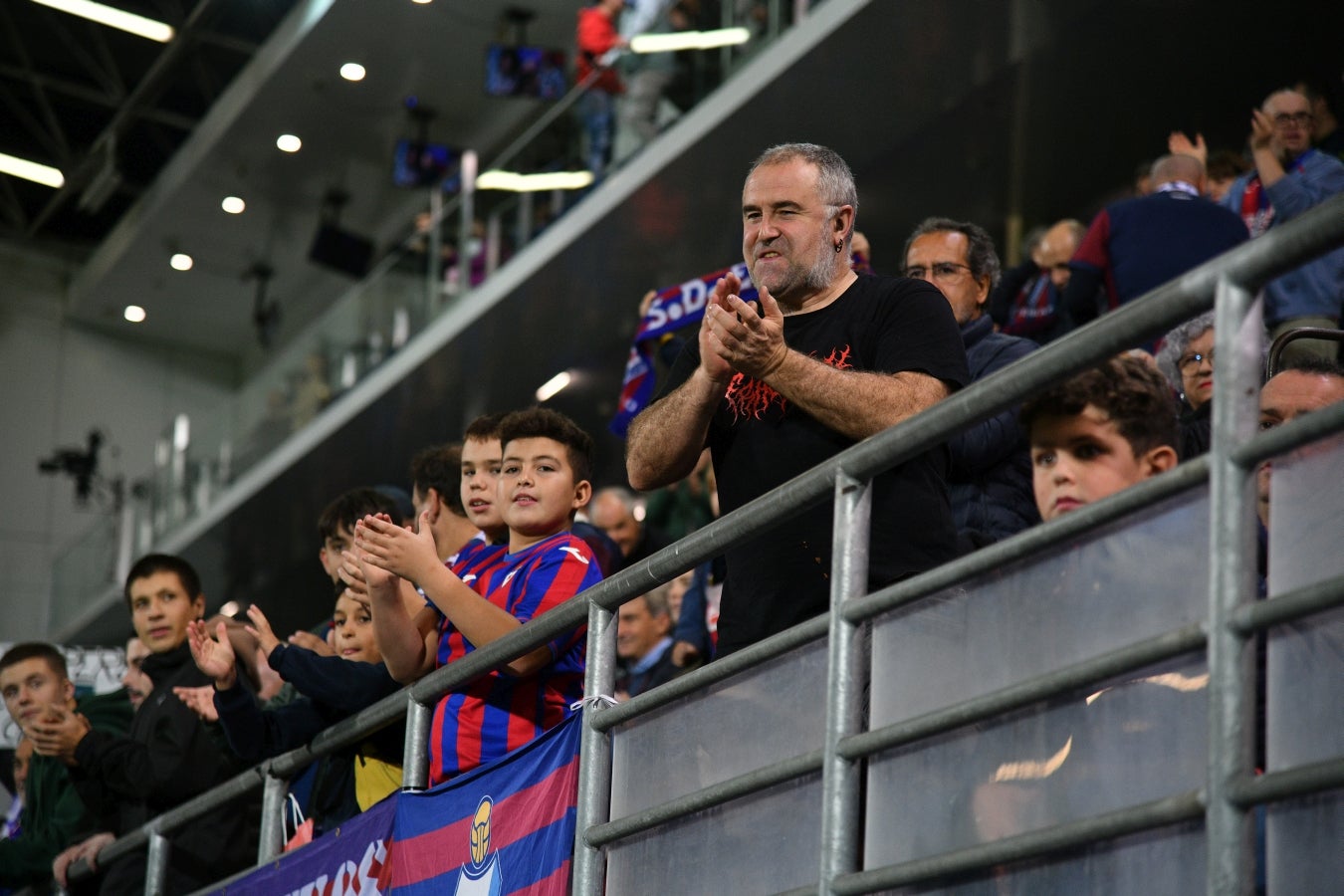 Las mejores imágenes de la &#039;manita&#039; del Eibar al Valladolid