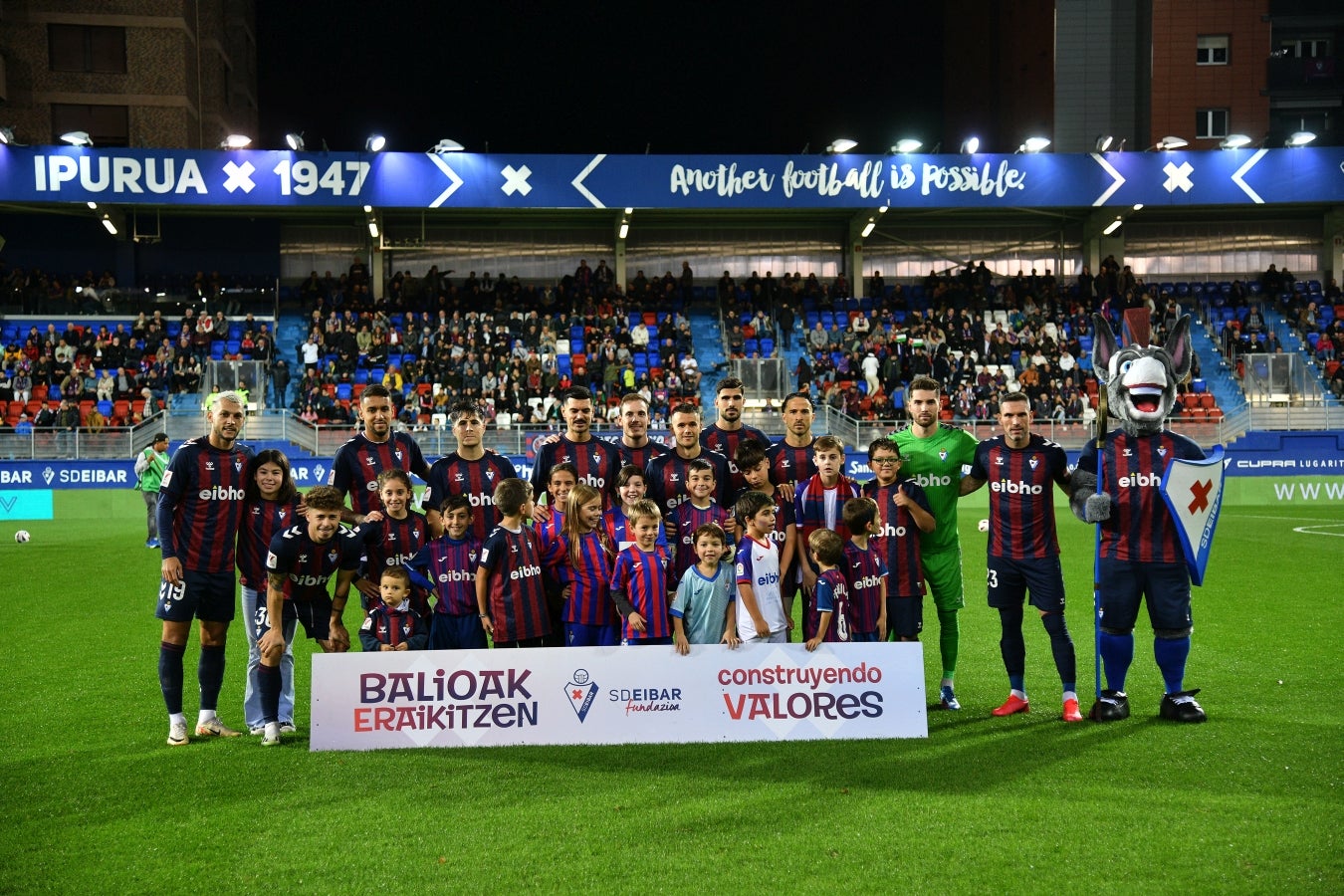 Las mejores imágenes de la &#039;manita&#039; del Eibar al Valladolid