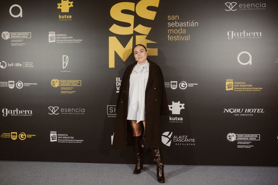 Loreak Mendian fusiona formas atemporales