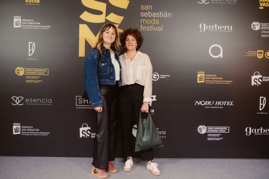 Loreak Mendian fusiona formas atemporales