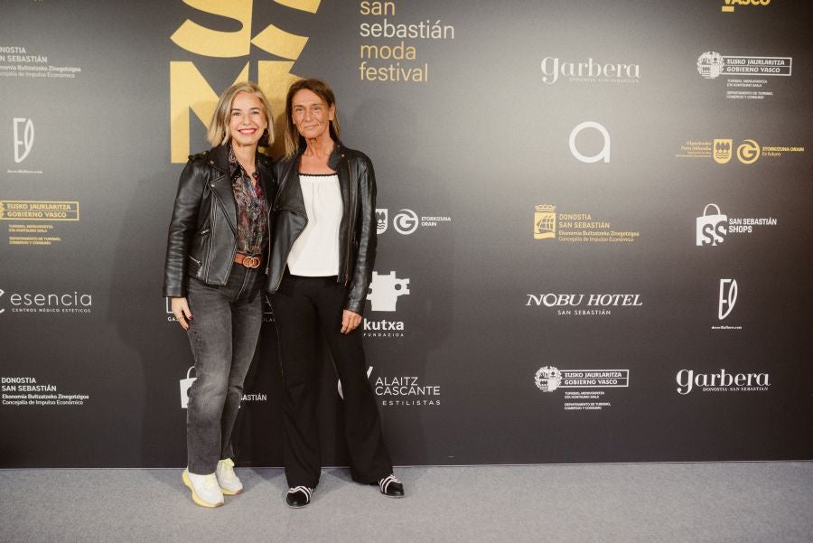 Loreak Mendian fusiona formas atemporales