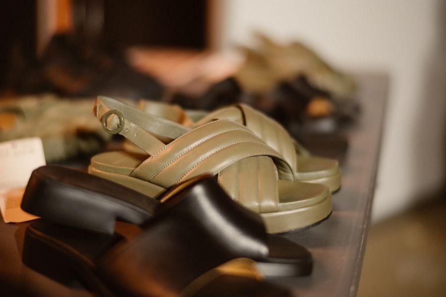 Loreak Mendian fusiona formas atemporales