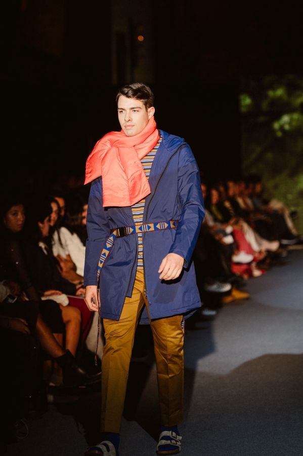 Loreak Mendian fusiona formas atemporales