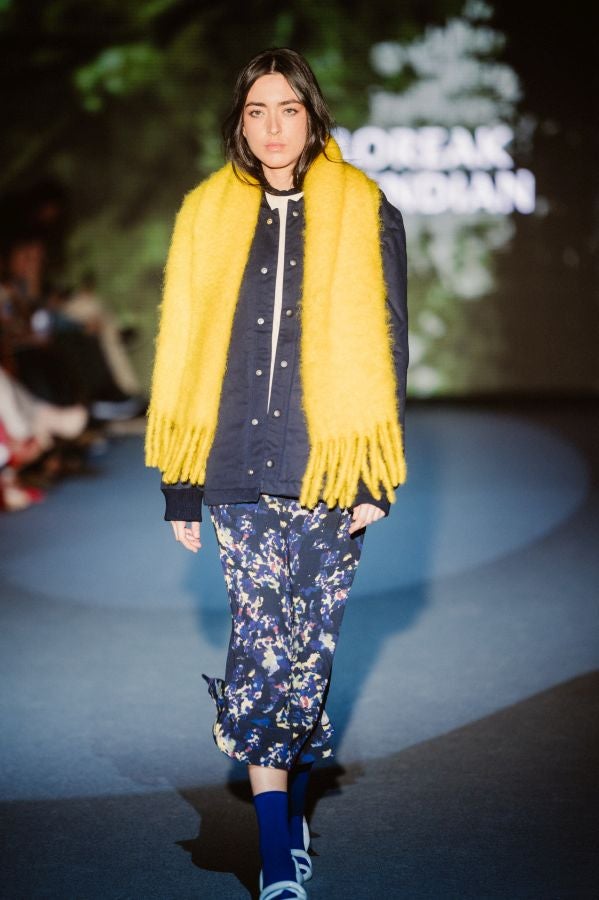 Loreak Mendian fusiona formas atemporales