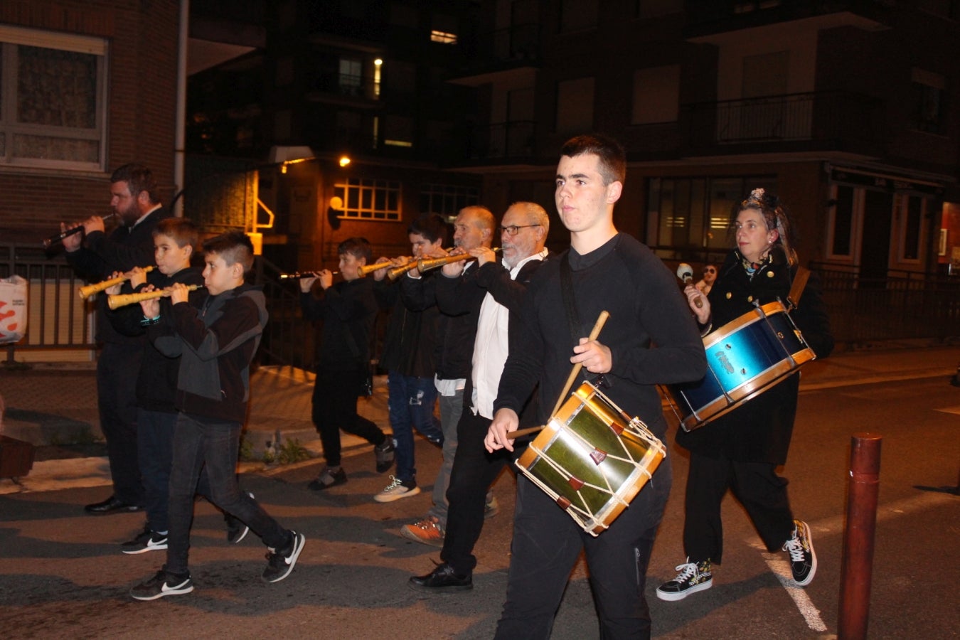 Hernani festeja Gau Beltza