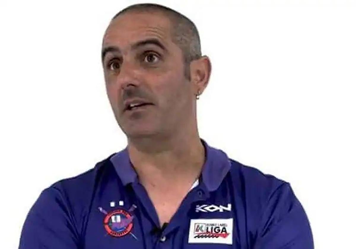 El técnico de la 'Sotera' deja el club por «no poder llevar a cabo el proyecto»