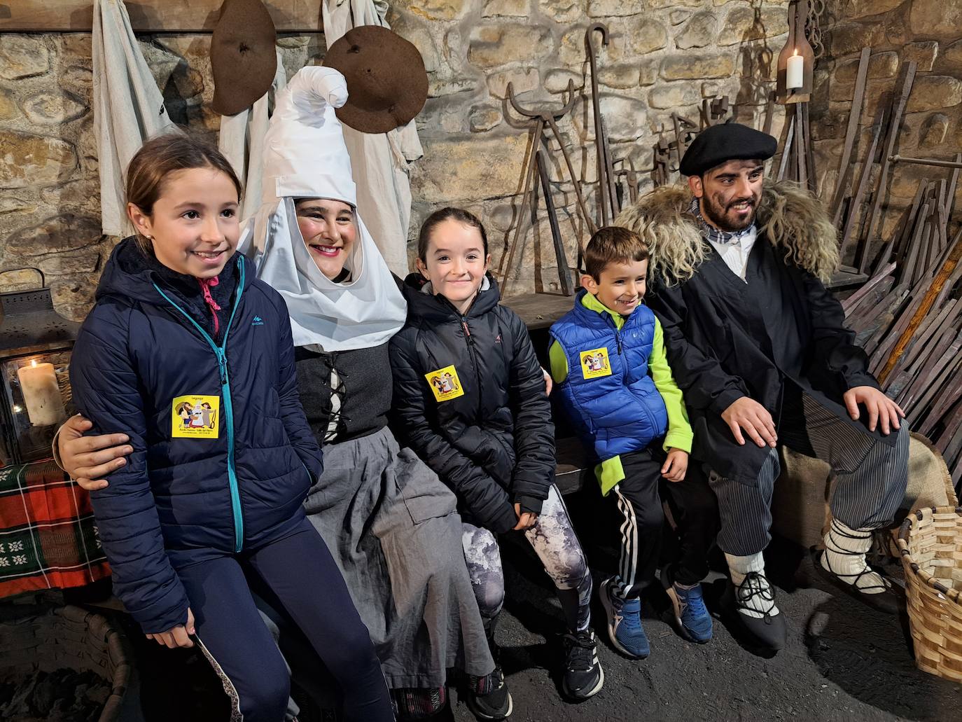 Olentzero eta Mari Domingiren bisitak Mirandaolan izan dira