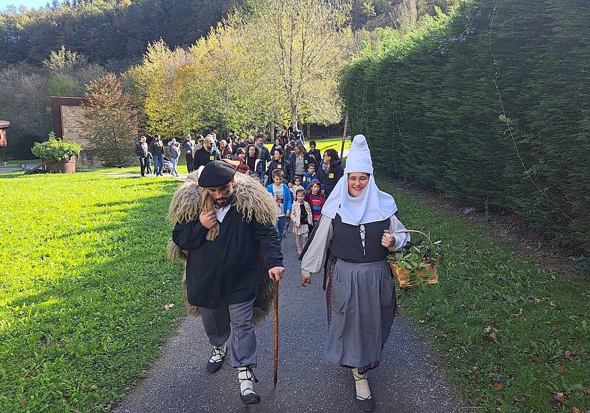 Olentzero eta Mari Domingiren bisitak Mirandaolan izan dira