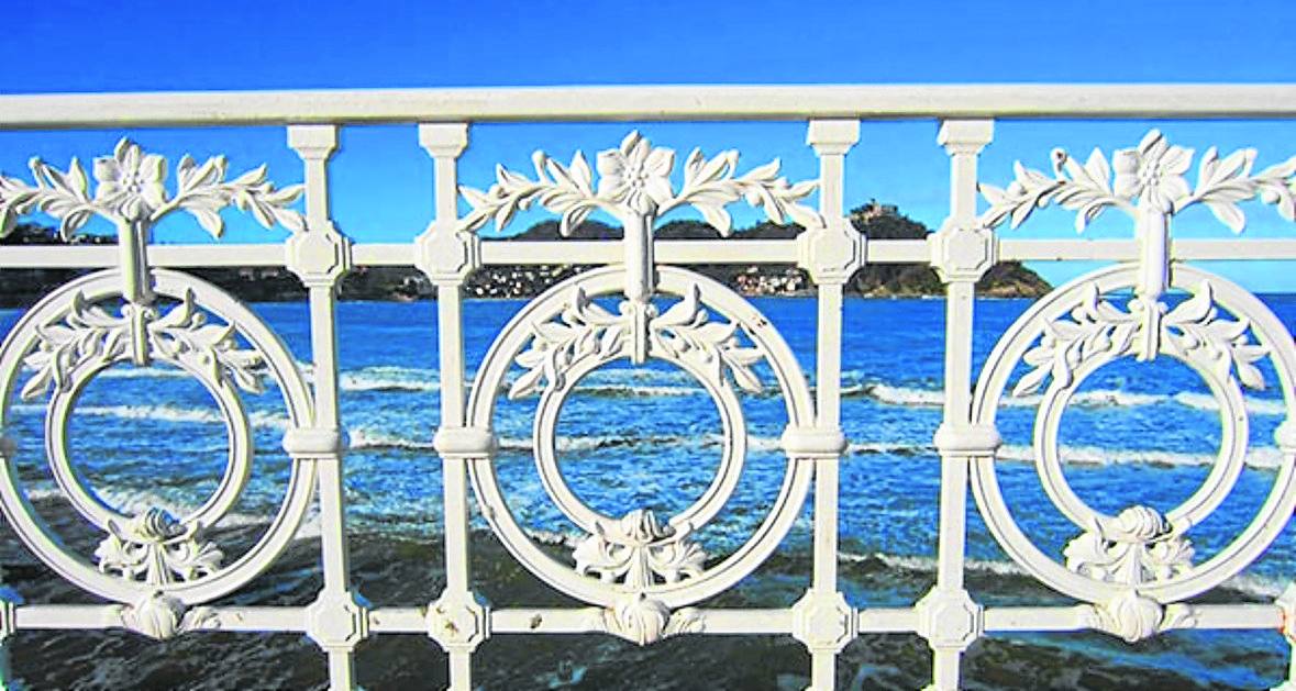 Un jarrón chino junto al Urumea