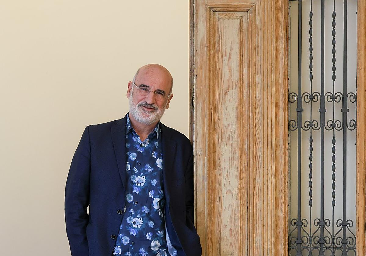 La obra poética completa de Aramburu se edita por primera vez.