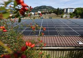 Placas en el campo de fútbol de Argixao, en Zumarraga.