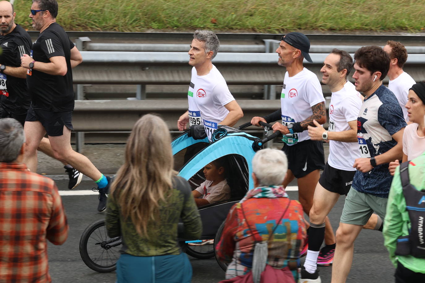Fotos de la Behobia 2023 a su paso por Gaintxurizketa