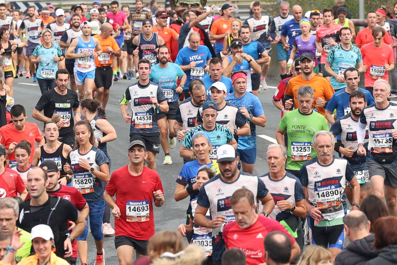 Fotos de la Behobia 2023 a su paso por Gaintxurizketa