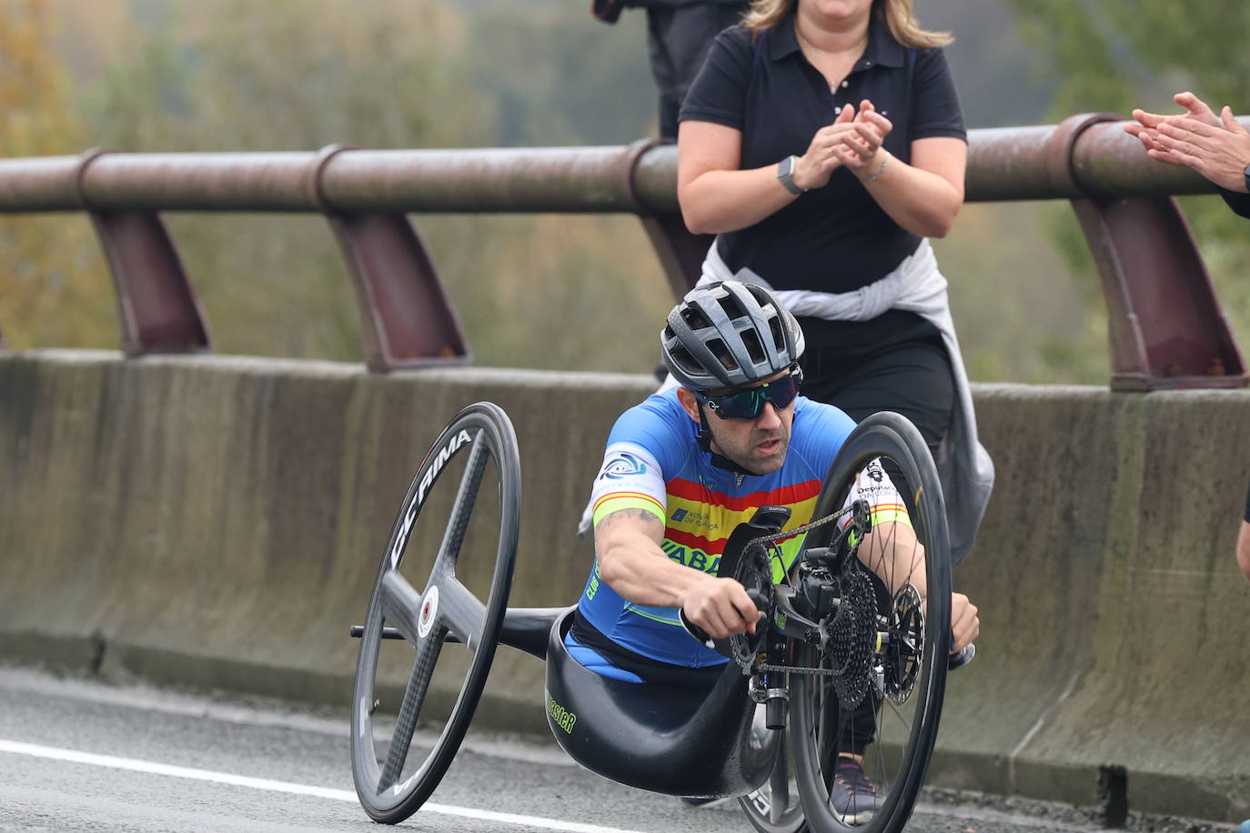 Fotos de las handbikes de la Behobia 2023