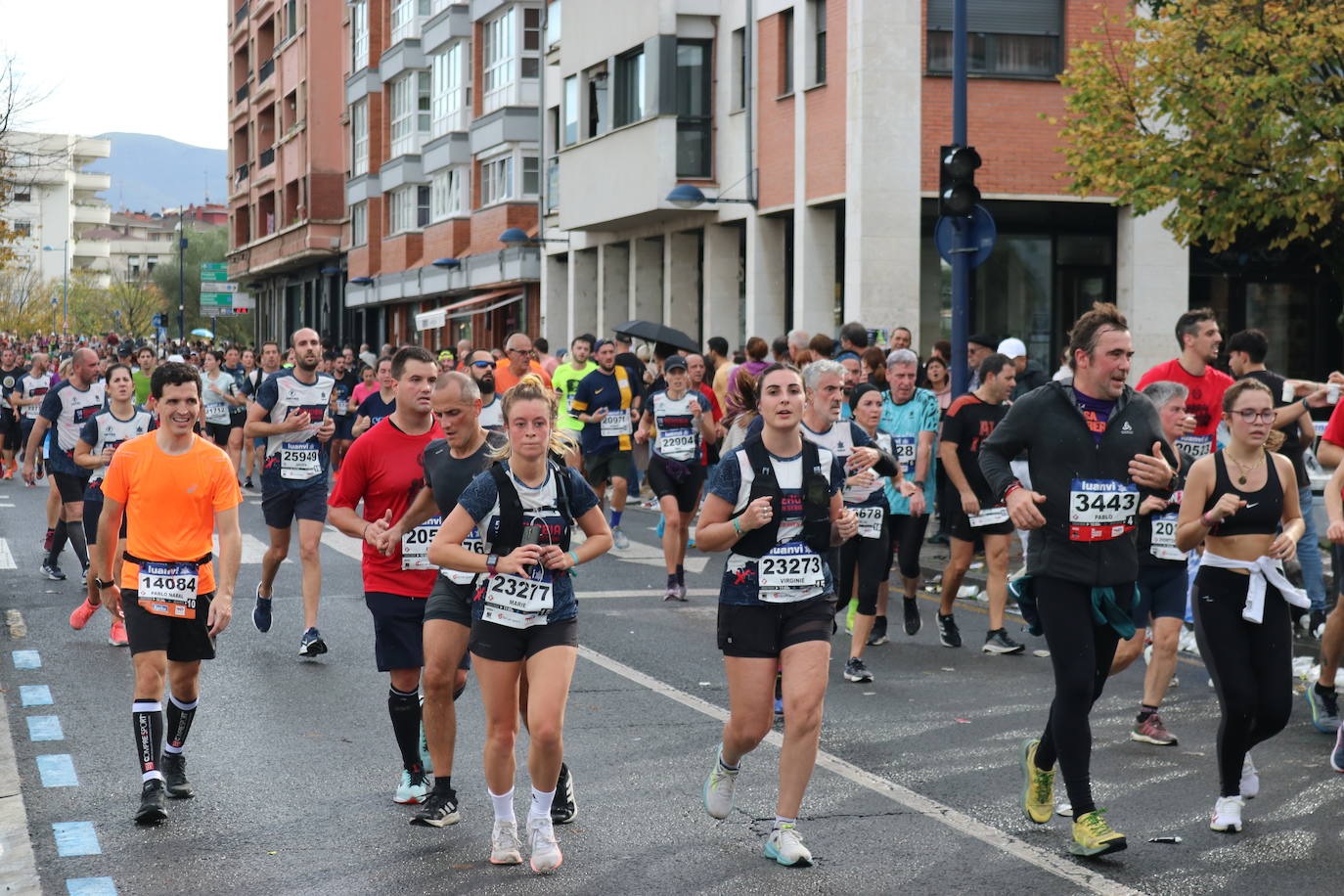 Fotos de la Behobia-San Sebastián 2023 a su paso por Errenteria
