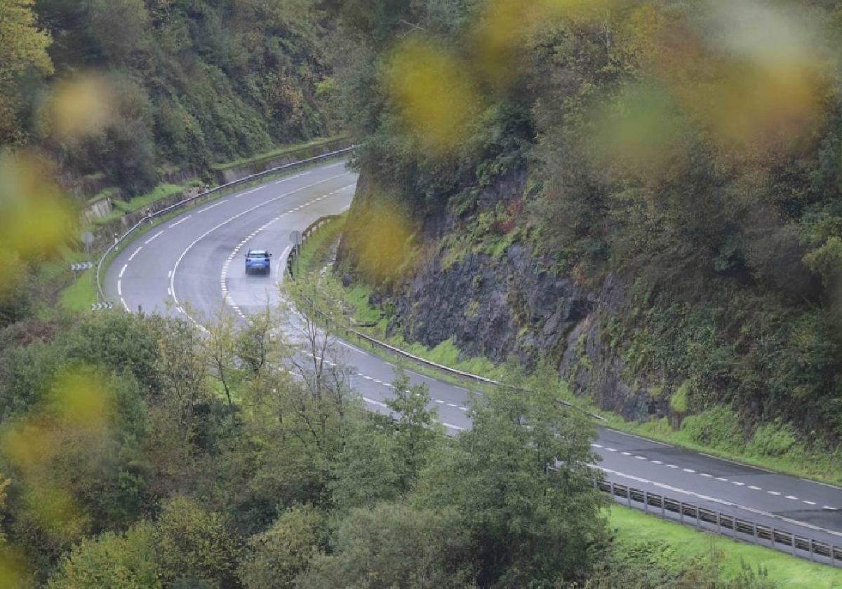 Fotografía sobre el tema 'Cuesta', utilizada para ilustrar el cartel anunciador del rallye de 2023.