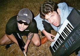 David Burgués y Nil Roig integran este dúo de punk electrónico formado en Lleida en 2015.