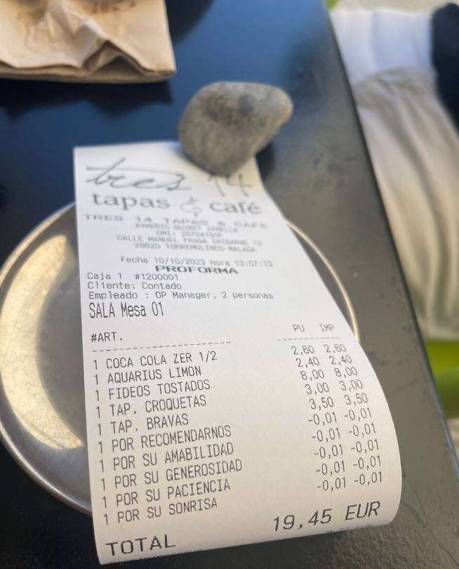 Detalle de la cuenta del cliente en el restaurante de Málaga.