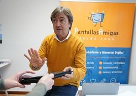 Jorge Flores, en su oficina de Bilbao.