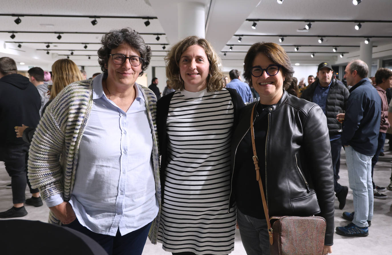 De la Federación Guipuzcoana de Deporte Adaptado, Blanca Aranguren, Alicia Figueroa y Amaia Elizondo.