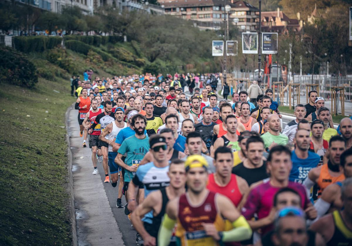 Cambios de tráfico y autobuses este domingo por el Maratón de San Sebastián