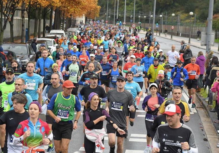 Participantes de la Maratón de San Sebastián, en una foto de archivo.