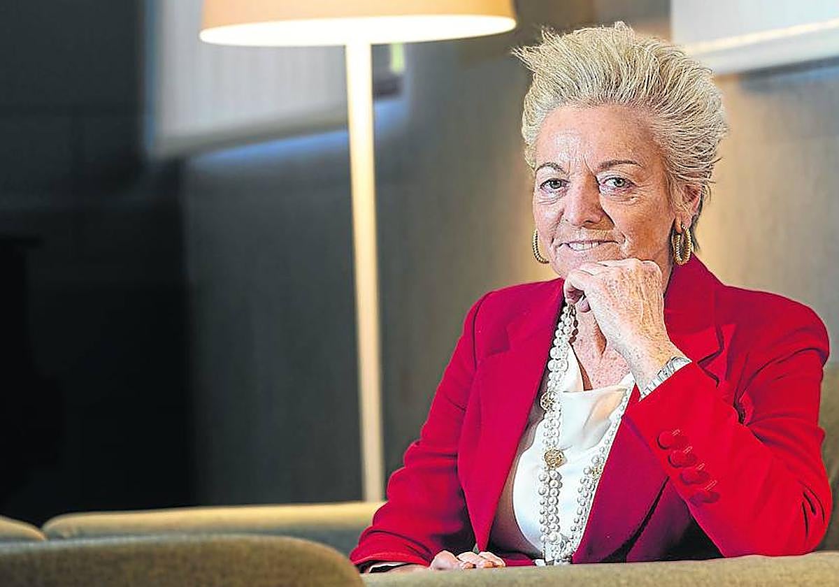 María Luisa Segoviano.