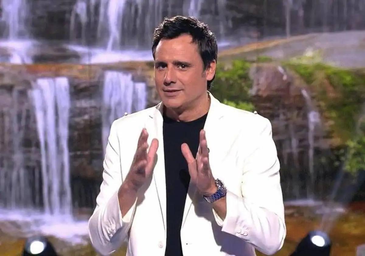 Ion Aramendi, presentador de 'Reacción en cadena' y el debate de 'Gran Hermano Vip 8'.