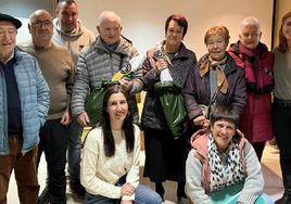 Los participantes en la entrega de premios celebrada ayer, en Aizpurunea.