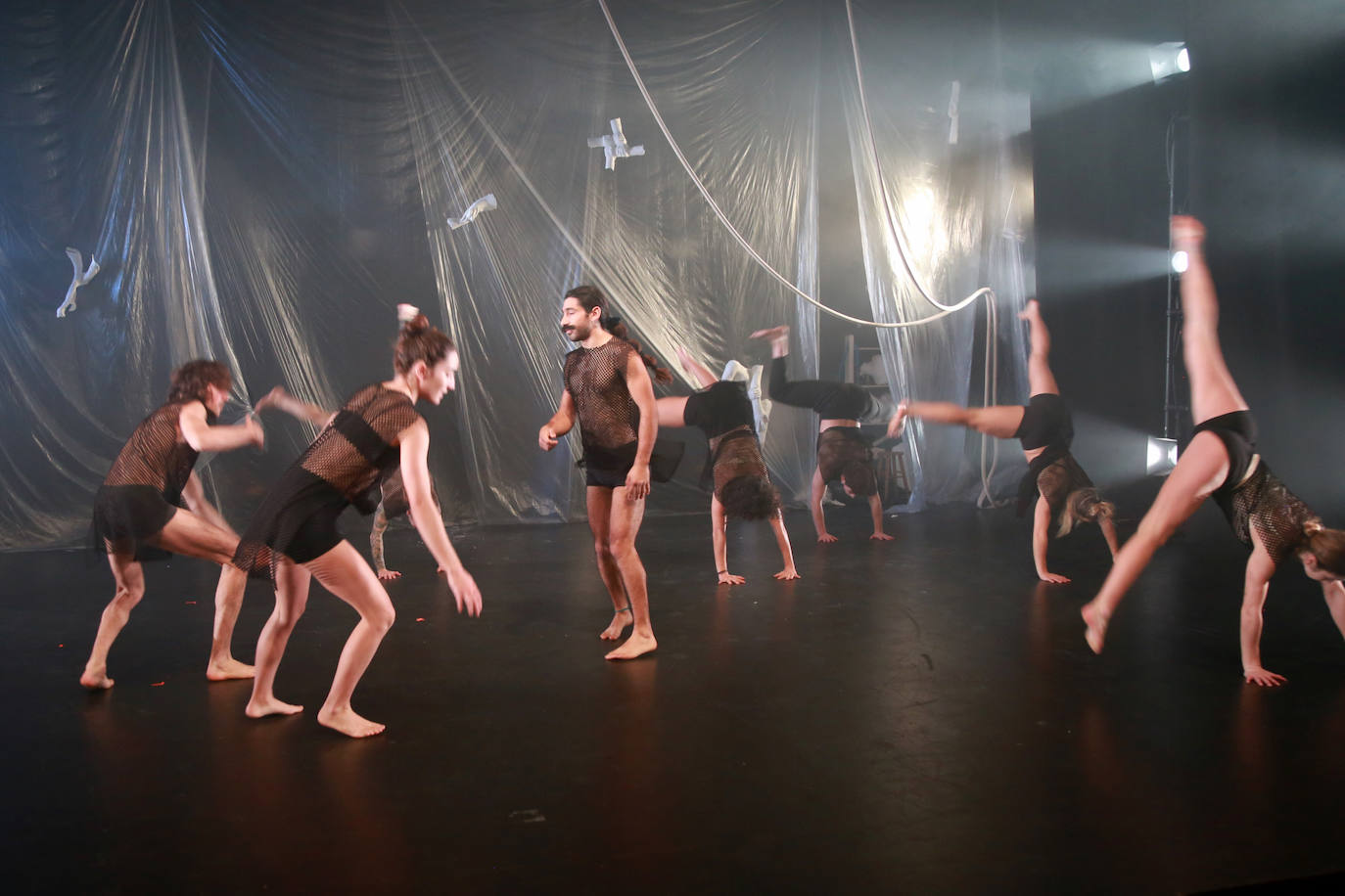 Ensayo general de la compañía ZircuSS