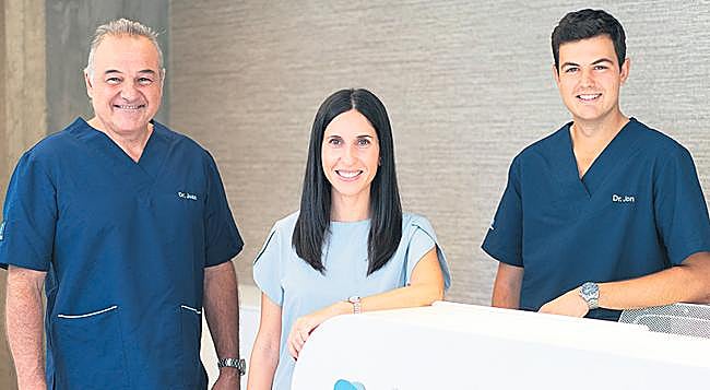 Piezas fundamentales. Los doctores Juan Lanchares, Jessica Chueco y Jon Lanchares.